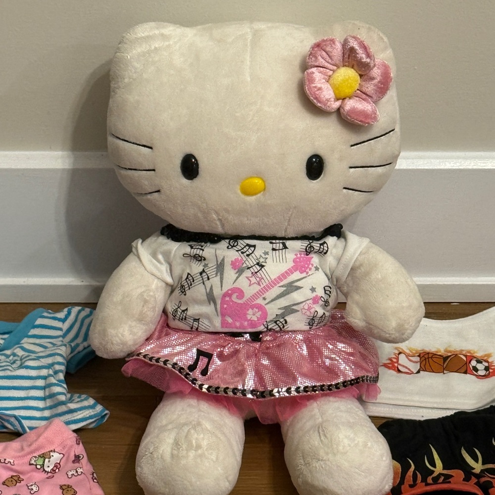 Build-A-Bear Hello Kitty with Colorful Outfits - Picture 5 of 5